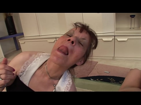 ❤️ Dvije bake i jedan djed imaju trojku Tvrdi porno kod nas