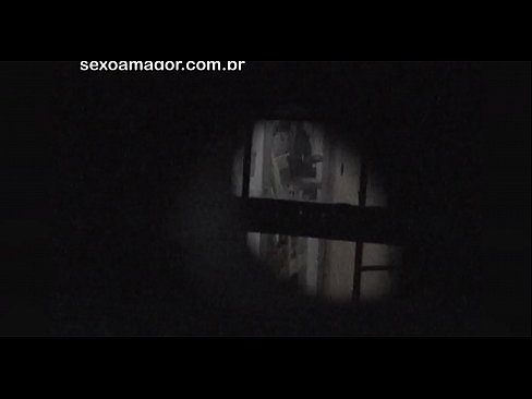 ❤️ Voajer iz susjedstva skriven iza šupljih cigli potajno snima Blondie Tvrdi porno kod nas
