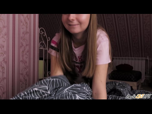 ❤️ Blondie duboko siše svog BFF-a i dobiva spermu u usta Tvrdi porno kod nas